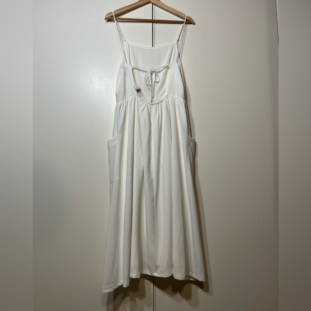 NWT Lumiere Sz M adjustable strap backless lined white midi dress - Picture 2 of 3